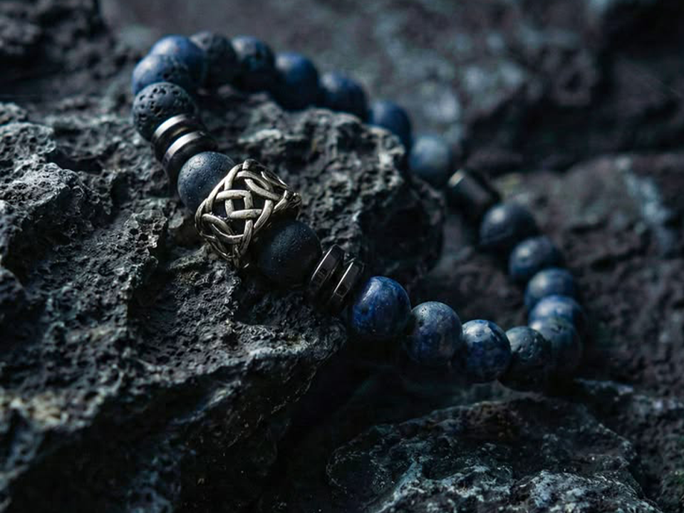 The Meaning Behind Men’s Stone Bracelets: More Than Just an Accessory